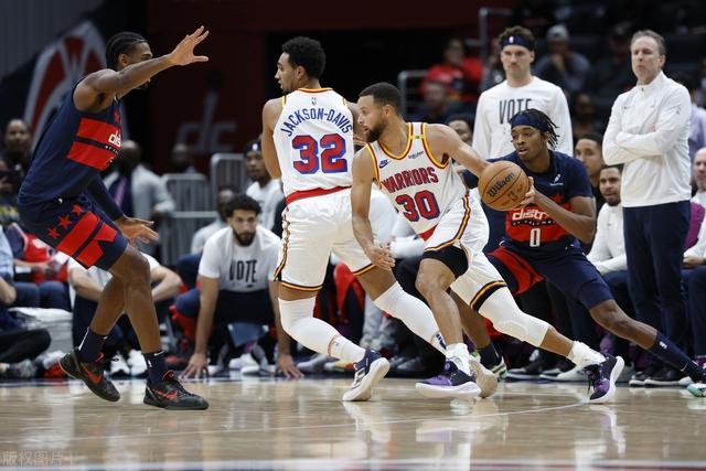 爱德华兹33分杜兰特31分 森林狼大胜太阳1-0